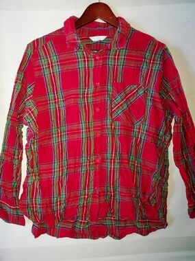 Time and Tru Red and Green Plaid Button-Up Shirt